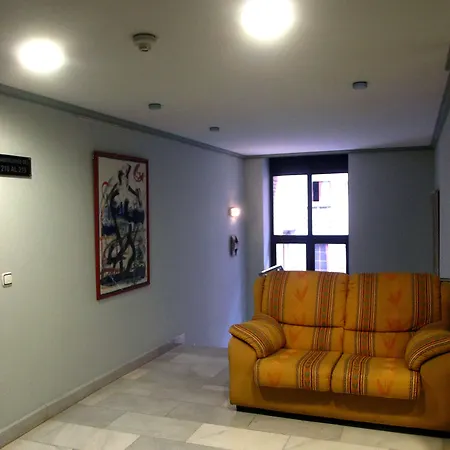 فندق Hotel Gijon 3*