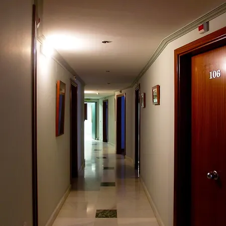 Hotel Gijon 3* خيخون