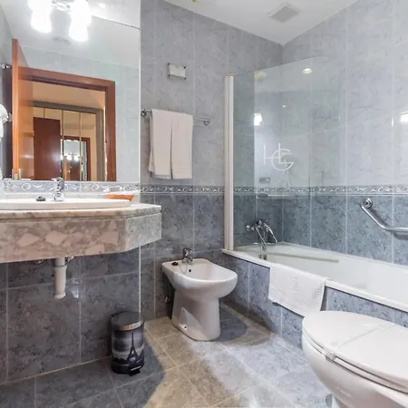 Hotel Gijon خيخون