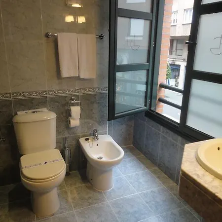 호텔 Hotel Gijon 3*