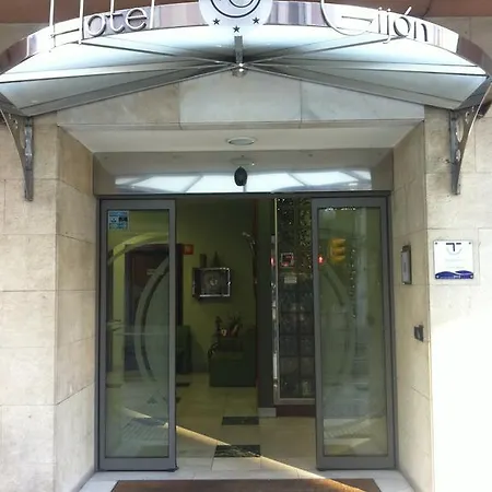 호텔 Hotel Gijon
