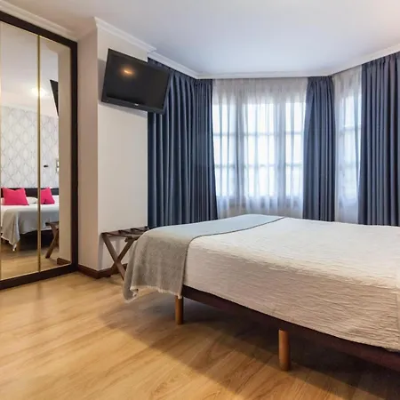 Hotel Gijon 기욘