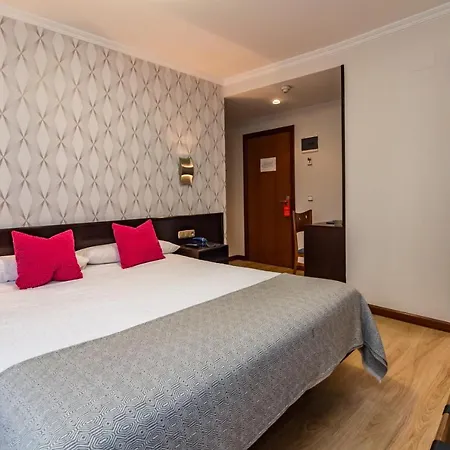 Hotel Gijon 3* خيخون