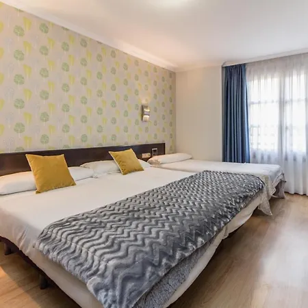 호텔 Hotel Gijon 3*