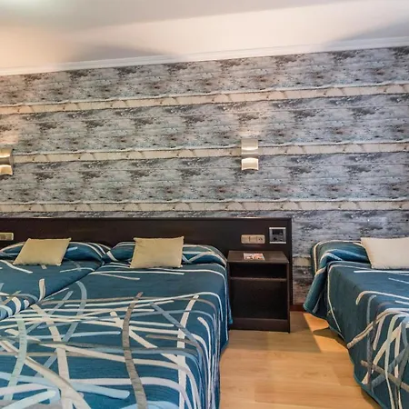 Hotel Gijon فندق خيخون