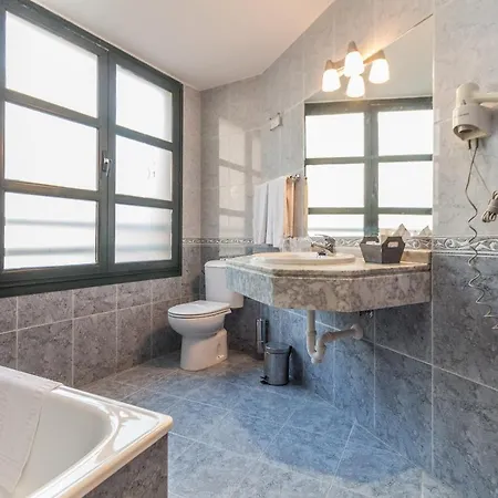 Hotel Gijon 호텔 기욘