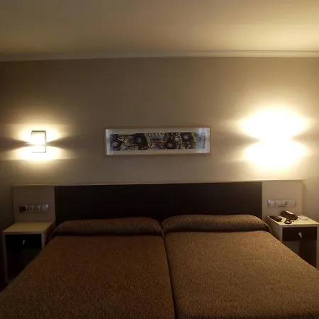 ホテル Hotel Gijon